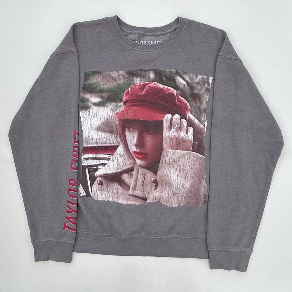 Taylor Swift Red Album Crewneck Sweatshirt Size Adult Medium Officially Licensed